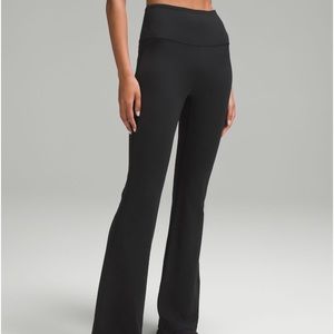 Lululemon Groove Super high rise flared pants